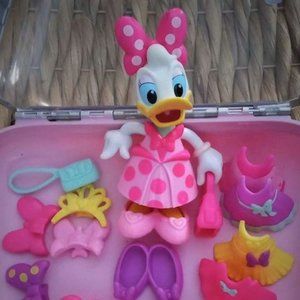 Daisy Duck BowTique Play Kit, 5 Gowns, 5 Tiaras, Etc as Seen!